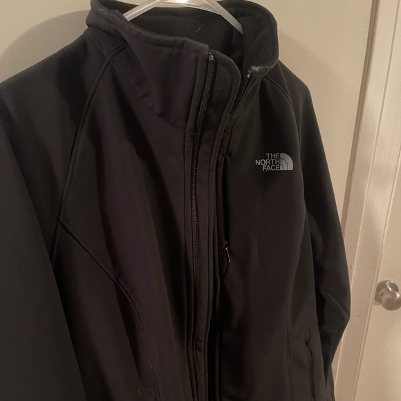 North Face water resistant jacket - Picture 1 of 4